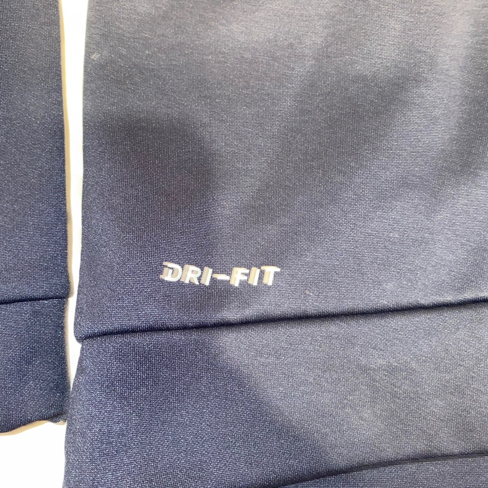 Nike - Picture 5 of 6